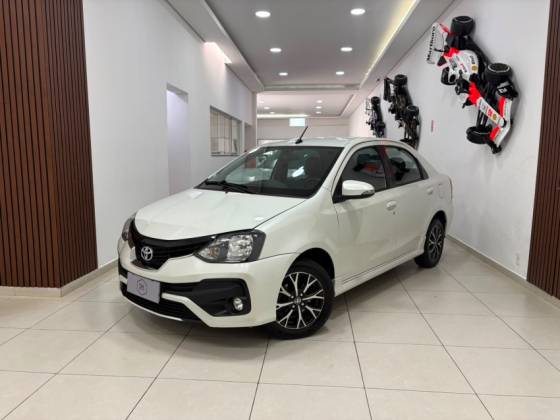 TOYOTA ETIOS 1.5 PLATINUM SEDAN 16V FLEX 4P AUTOMÁTICO TOYOTA ETIOS 1.5 PLATINUM SEDAN 16V FLEX 4P AUTOMÁTICO